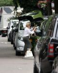 Amsterdam 28 juni 2021
Connie Witteman doet boodschappen op de cornelis schuytstraat