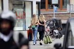 Amsterdam 12 juli 2021
Danielle Oerlemans met haar dochter Fiene Oerlemans op de pc hooftstraat