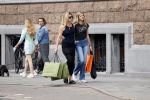 Amsterdam 12 juli 2021
Danielle Oerlemans met haar dochter Fiene Oerlemans op de pc hooftstraat