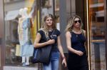 Amsterdam 12 juli 2021
Danielle Oerlemans met haar dochter Fiene Oerlemans op de pc hooftstraat