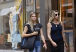 Amsterdam 12 juli 2021
Danielle Oerlemans met haar dochter Fiene Oerlemans op de pc hooftstraat