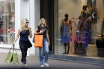 Amsterdam 12 juli 2021
Danielle Oerlemans met haar dochter Fiene Oerlemans op de pc hooftstraat