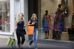 Amsterdam 12 juli 2021
Danielle Oerlemans met haar dochter Fiene Oerlemans op de pc hooftstraat