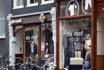 Amsterdam 28 juni 2021
Kledingwinkel de Mof op de haarlemmerstraat. Ze bestaan langer dan 100 jaar en zijn hofleverancier