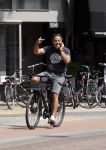 Amsterdam 21 juli 2021
Dennis Rugebregt op de fiets in amsterdam zuid