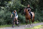 Amsterdamse Bos 26 juni 2021
Fajah Lourens en haar nieuwe vriend Bart Hondebrink in het Amsterdamse bos. Fajah te paard en Bart op een mountainbike