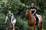 Amsterdamse Bos 26 juni 2021
Fajah Lourens en haar nieuwe vriend Bart Hondebrink in het Amsterdamse bos. Fajah te paard en Bart op een mountainbike