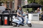 Amsterdam 15 juni 2021
Frits Huffnagel op zijn scooter in Amsterdam zuid