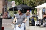 Amsterdam 15 juni 2021
Frits Huffnagel op zijn scooter in Amsterdam zuid