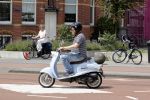 Amsterdam 15 juni 2021
Frits Huffnagel op zijn scooter in Amsterdam zuid