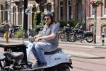 Amsterdam 15 juni 2021
Frits Huffnagel op zijn scooter in Amsterdam zuid