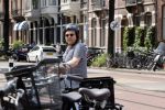 Amsterdam 15 juni 2021
Frits Huffnagel op zijn scooter in Amsterdam zuid
