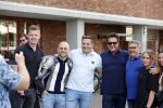 Amsterdam 20 juni 2021
Gerard Joling met fans op straat bij de amsterdamse zomer
