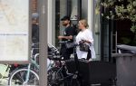 Amsterdam 19 juli 2021
Glennis Grace en haar  vriend LÃ©vy Simon op straat in Amsterdam zuid.