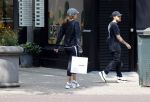 Amsterdam 19 juli 2021
Glennis Grace en haar  vriend LÃ©vy Simon op straat in Amsterdam zuid.