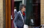 Amsterdam 11 juni 2021
Hedy d Ancona aan het winkelen in het centrum van Amsterdam
