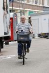 Amsterdam 24 juli 2021
Huub Stapel op de fiets in Amsterdam zuid