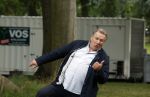Zeist 8 juli 2021
Bas Nijhuis vraagt zijn vriendin Chantal ten huwelijk. Chantal kwam met een helicopter naar slot Zeist gevlogen. Wolter Kroes zong ze toe. Jan Boskamp