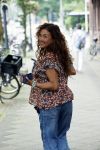 Amsterdam 13 julo 2021
Katja Schuurman haalt smoothie en kopje koffie op de cornelis schuytstraat.