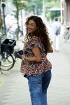 Amsterdam 13 julo 2021
Katja Schuurman haalt smoothie en kopje koffie op de cornelis schuytstraat.