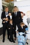 Loosdrecht 18 juli 2021
Kim Kotter Jaap Reesema en hun kinderen bij hun huis.