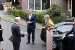 Hilversum 30 juni 2021
Koning Willem Alexander en Koningin Maxima arriveren bij theater Gooiland voor de uitreiking van de appeltjes van Oranje .