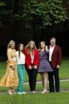 Den haag 16 juli 2021
Koninklijk fotouurtje met Koning Willem Alexander Koningin Maxima Prinses Amalia Alexia en Ariane in de tuin van Paleis Huis ten Bosch.