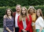 Den haag 16 juli 2021
Koninklijk fotouurtje met Koning Willem Alexander Koningin Maxima Prinses Amalia Alexia en Ariane in de tuin van Paleis Huis ten Bosch.