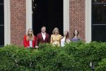 Den haag 16 juli 2021
Koninklijk fotouurtje met Koning Willem Alexander Koningin Maxima Prinses Amalia Alexia en Ariane in de tuin van Paleis Huis ten Bosch.