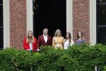 Den haag 16 juli 2021
Koninklijk fotouurtje met Koning Willem Alexander Koningin Maxima Prinses Amalia Alexia en Ariane in de tuin van Paleis Huis ten Bosch.
