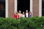 Den haag 16 juli 2021
Koninklijk fotouurtje met Koning Willem Alexander Koningin Maxima Prinses Amalia Alexia en Ariane in de tuin van Paleis Huis ten Bosch.
