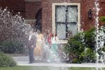 Den haag 16 juli 2021
Koninklijk fotouurtje met Koning Willem Alexander Koningin Maxima Prinses Amalia Alexia en Ariane in de tuin van Paleis Huis ten Bosch.