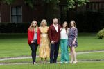 Den haag 16 juli 2021
Koninklijk fotouurtje met Koning Willem Alexander Koningin Maxima Prinses Amalia Alexia en Ariane in de tuin van Paleis Huis ten Bosch.