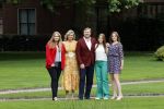 Den haag 16 juli 2021
Koninklijk fotouurtje met Koning Willem Alexander Koningin Maxima Prinses Amalia Alexia en Ariane in de tuin van Paleis Huis ten Bosch.
