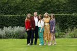 Den haag 16 juli 2021
Koninklijk fotouurtje met Koning Willem Alexander Koningin Maxima Prinses Amalia Alexia en Ariane in de tuin van Paleis Huis ten Bosch.