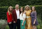 Den haag 16 juli 2021
Koninklijk fotouurtje met Koning Willem Alexander Koningin Maxima Prinses Amalia Alexia en Ariane in de tuin van Paleis Huis ten Bosch.