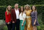Den haag 16 juli 2021
Koninklijk fotouurtje met Koning Willem Alexander Koningin Maxima Prinses Amalia Alexia en Ariane in de tuin van Paleis Huis ten Bosch.