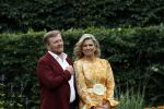 Den haag 16 juli 2021
Koninklijk fotouurtje met Koning Willem Alexander Koningin Maxima Prinses Amalia Alexia en Ariane in de tuin van Paleis Huis ten Bosch.