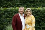 Den haag 16 juli 2021
Koninklijk fotouurtje met Koning Willem Alexander Koningin Maxima Prinses Amalia Alexia en Ariane in de tuin van Paleis Huis ten Bosch.