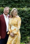 Den haag 16 juli 2021
Koninklijk fotouurtje met Koning Willem Alexander Koningin Maxima Prinses Amalia Alexia en Ariane in de tuin van Paleis Huis ten Bosch.
