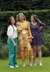 Den haag 16 juli 2021
Koninklijk fotouurtje met Koning Willem Alexander Koningin Maxima Prinses Amalia Alexia en Ariane in de tuin van Paleis Huis ten Bosch.