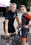 Zevenhuizen 4 juli 2021
Leontien v Moorsel Wendy v Dijk en Anouk Smulders gaan met 500 vrouwen de Amstel Gold race rijden . Vandaag was er een training . Ook Michael Zijlaard en zijn broer Ron reden mee.