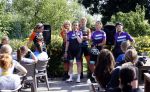 Zevenhuizen 4 juli 2021
Leontien v Moorsel Wendy v Dijk en Anouk Smulders gaan met 500 vrouwen de Amstel Gold race rijden . Vandaag was er een training . Ook Michael Zijlaard en zijn broer Ron reden mee.