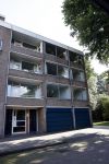 Amsterdam 2 juli 2021
Loretta Schrijver heeft een nieuw appartement gekocht . Haar oude appartement stond in dezelfde straat.