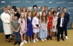 Amsterdam 16 juli 2021
Premiere de Luizenmoeder in Tuschinski. Cast Luizenmoeder