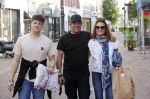 Alkmaar 7 juli 2021
Mary Borsato viert haar 76e verjaardag bij rstaurnt Pluim in Alkmaar.
Aanwezig marco Borsato met zijn vrouw Leontine , Armando Borsato met zijn vriendin en dochters . Silvana Borsato met haar dochter . Ook Senna is erbij.