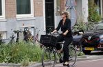 Amsterdam 22 juli 2021
Herdenkingsdienst van Peter R de Vries in Carre .
Matthijs v Nieuwkerk met zijn vriendin Martha Riemsma in gesprek met Eva Jinek en haar manager Kristien v Dillen