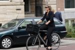 Amsterdam 22 juli 2021
Herdenkingsdienst van Peter R de Vries in Carre .
Matthijs v Nieuwkerk met zijn vriendin Martha Riemsma in gesprek met Eva Jinek en haar manager Kristien v Dillen