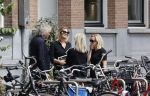 Amsterdam 22 juli 2021
Herdenkingsdienst van Peter R de Vries in Carre .
Matthijs v Nieuwkerk met zijn vriendin Martha Riemsma in gesprek met Eva Jinek en haar manager Kristien v Dillen