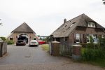 Epse 18 juni 2021
Huis Mc Snelle in Epse . Hij heeft er ook een studio bij waar hij opnames maakt van zijn liedjes.